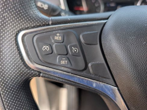 Used 2019 Chevrolet Equinox LT FWD image 22