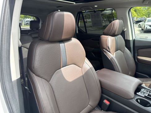 Used 2023 Honda Pilot Elite image 39