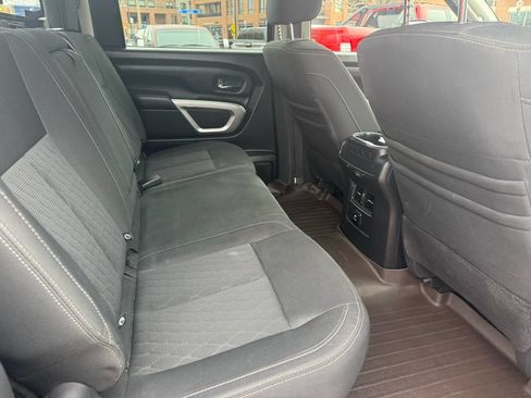 Used 2017 Nissan Titan SV AWD/4WD image 25