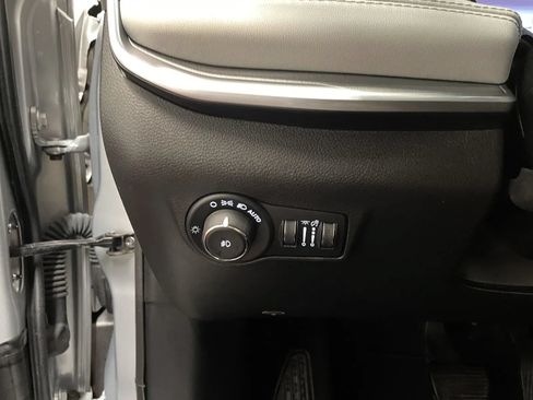 Used 2025 Jeep Compass Limited AWD/4WD image 26