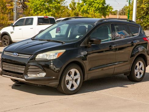 Used 2016 Ford Escape SE w/ Equipment Group 201A AWD/4WD image 9