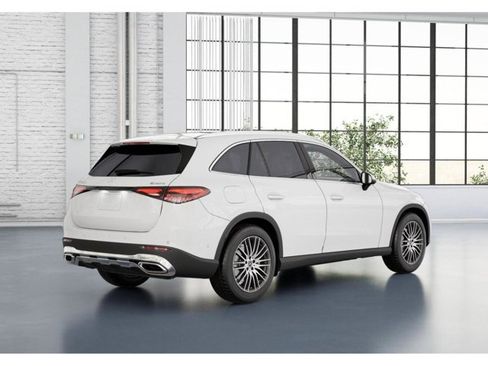 Used 2026 Mercedes-Benz GLC 300 4MATIC image 21