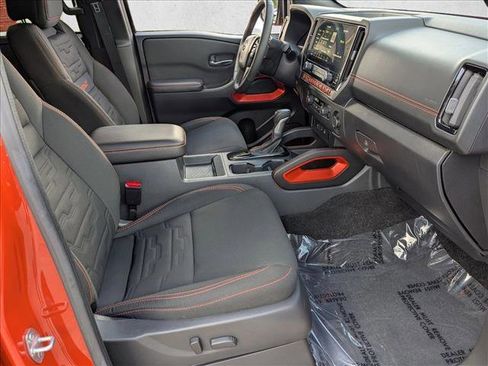 Certified 2025 Nissan Frontier Pro-X RWD image 21
