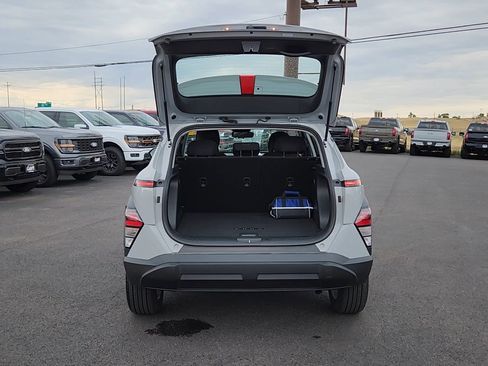 Used 2026 Hyundai Kona SE AWD/4WD image 18
