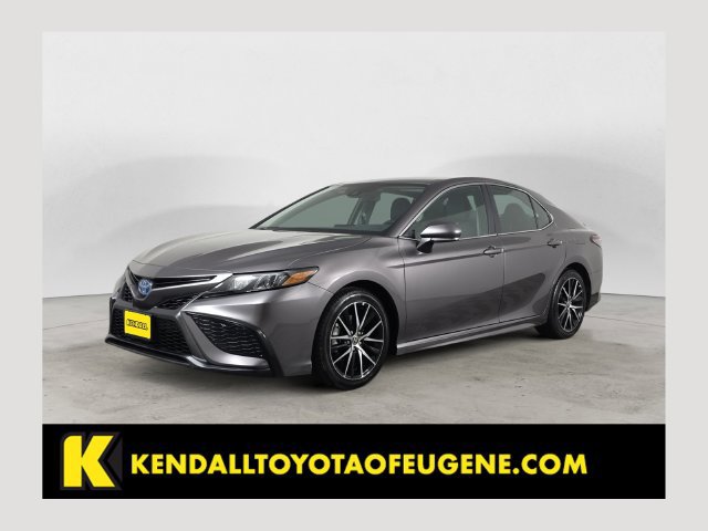 Used 2022 Toyota Camry SE FWD image 1
