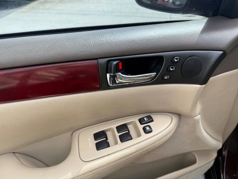 Used 2004 Lexus ES 330 FWD image 15