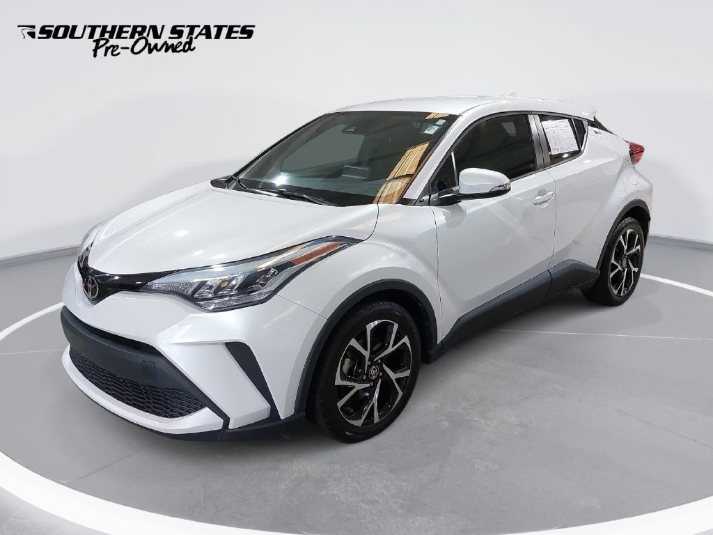 Used 2022 Toyota C-HR XLE FWD image 1