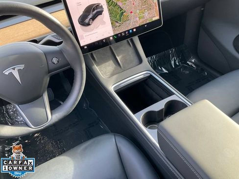 Used 2024 Tesla Model Y Long Range AWD/4WD image 51