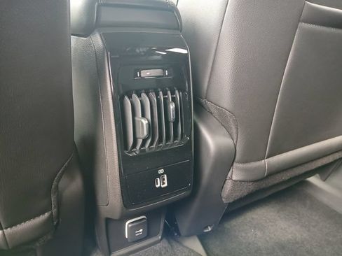 New 2026 Jeep Compass Latitude AWD/4WD image 30