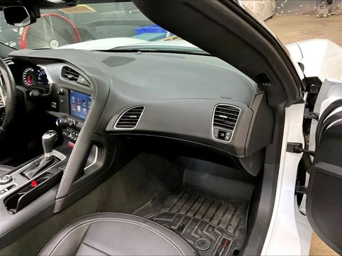 Used 2016 Chevrolet Corvette Stingray Coupe w/ 2LT Preferred Equipment Group RWD image 18