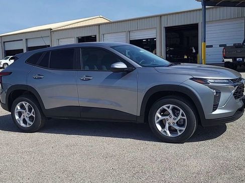 New 2026 Chevrolet Trax LS w/ LS Convenience Package image 9