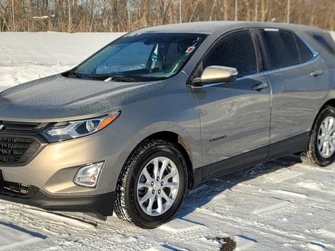 Certified 2019 Chevrolet Equinox LT image 3