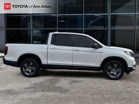 Used 2024 Honda Ridgeline TrailSport image 12