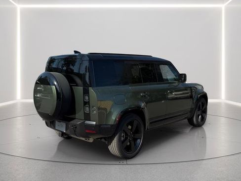 New 2026 Land Rover Defender 110 X-Dynamic SE image 5
