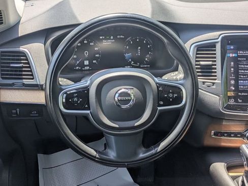 Used 2021 Volvo XC90 T6 Momentum w/ Climate Package AWD/4WD image 15