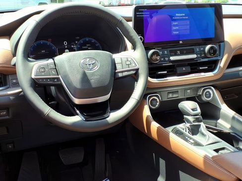 New 2026 Toyota Grand Highlander AWD image 8