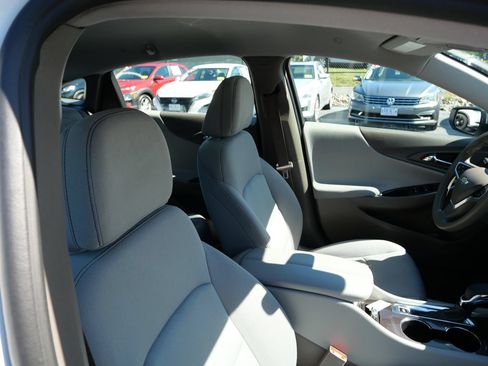 Used 2022 Chevrolet Malibu LT FWD image 28