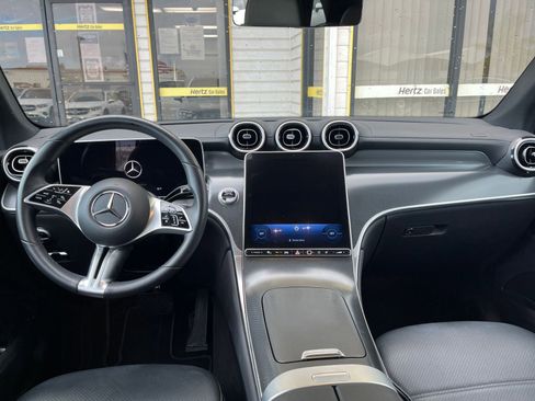 Used 2024 Mercedes-Benz GLC 300 4MATIC image 33