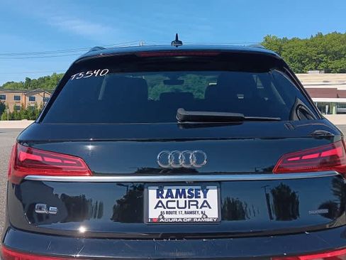 Used 2021 Audi Q5 2.0T Premium w/ Convenience Package AWD/4WD image 3