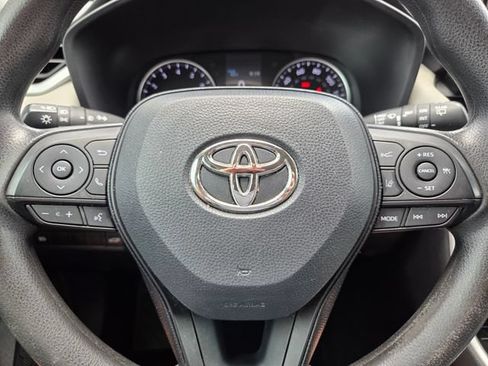 Used 2021 Toyota RAV4 XLE w/ Convenience Package FWD image 35