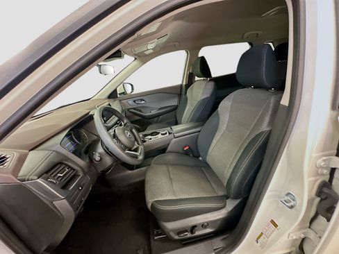 Used 2023 Nissan Rogue SV AWD/4WD image 13