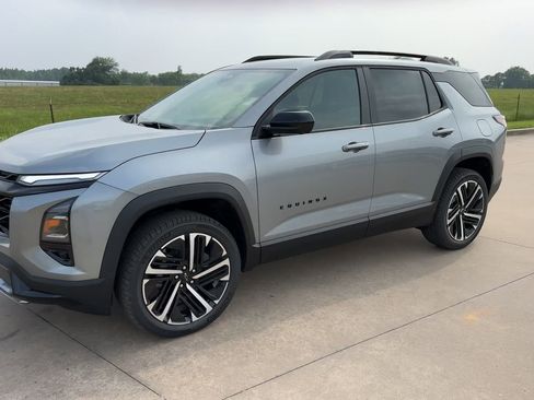 New 2026 Chevrolet Equinox RS FWD image 5