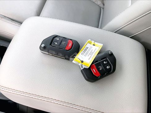 Certified 2022 Jeep Wrangler Unlimited Sahara image 10