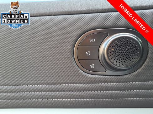 Used 2025 Hyundai Elantra Limited FWD image 16