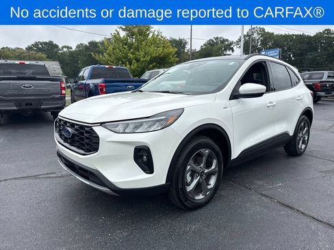 Used 2026 Ford Escape ST-Line Select w/ Tech Pack #1 AWD/4WD image 2
