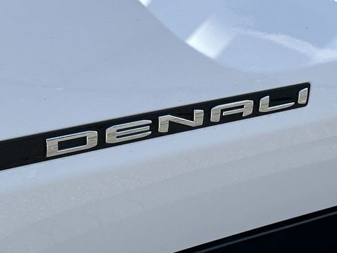 New 2025 GMC Sierra EV Denali image 32