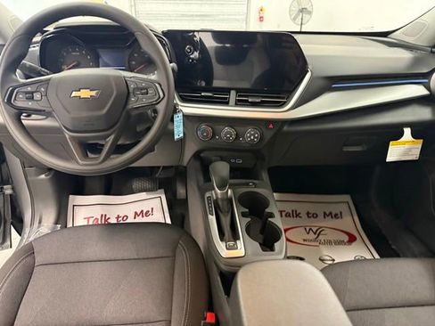 New 2026 Chevrolet Trax LS w/ LS Convenience Package FWD image 14
