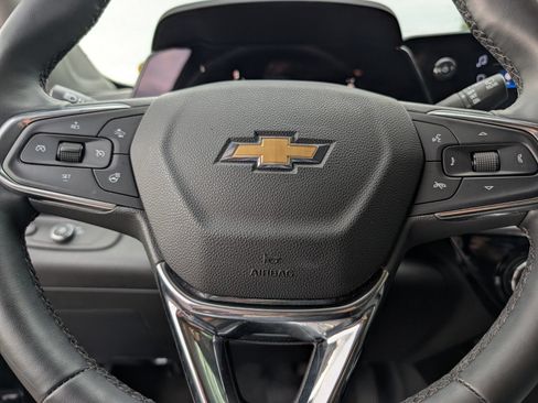 Used 2025 Chevrolet Trax LT w/ Driver Confidence Package FWD image 27