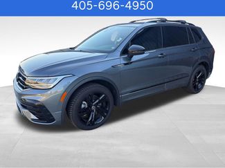 Used 2023 Volkswagen Tiguan SE R-Line FWD video 1