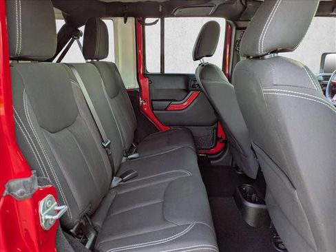 Used 2015 Jeep Wrangler Unlimited Sahara w/ Mopar Chrome Edition Group image 20