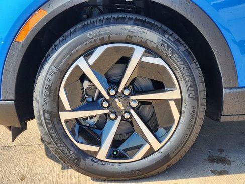 New 2026 Chevrolet Equinox EV LT image 28