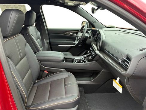 New 2026 Chevrolet Traverse High Country image 13