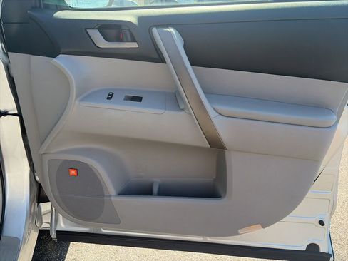 Used 2009 Toyota Highlander Sport AWD/4WD image 35