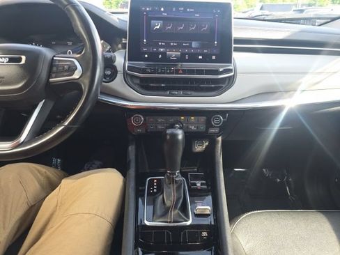 Certified 2022 Jeep Compass Limited AWD/4WD image 22
