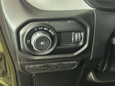 Used 2024 Jeep Wrangler Unlimited Sport AWD/4WD image 22