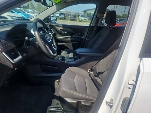 Used 2023 GMC Terrain SLE FWD image 9