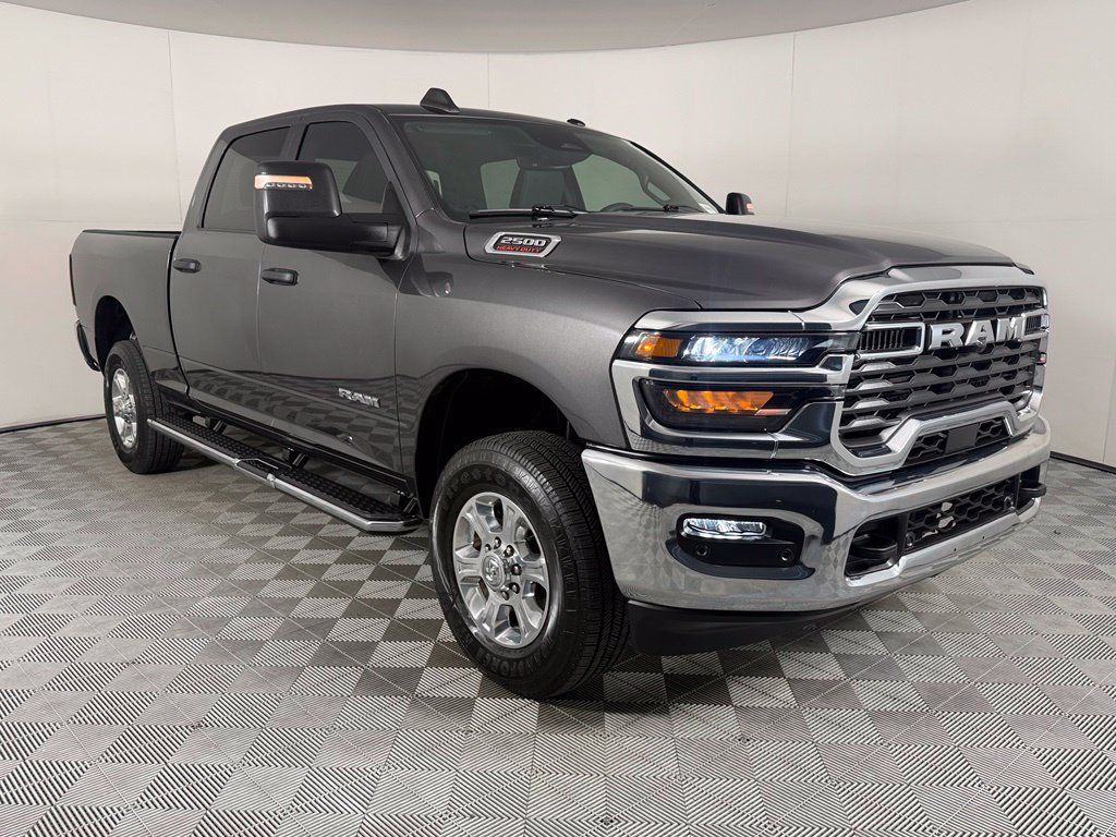 Used 2025 RAM 2500 Big Horn AWD/4WD image 4