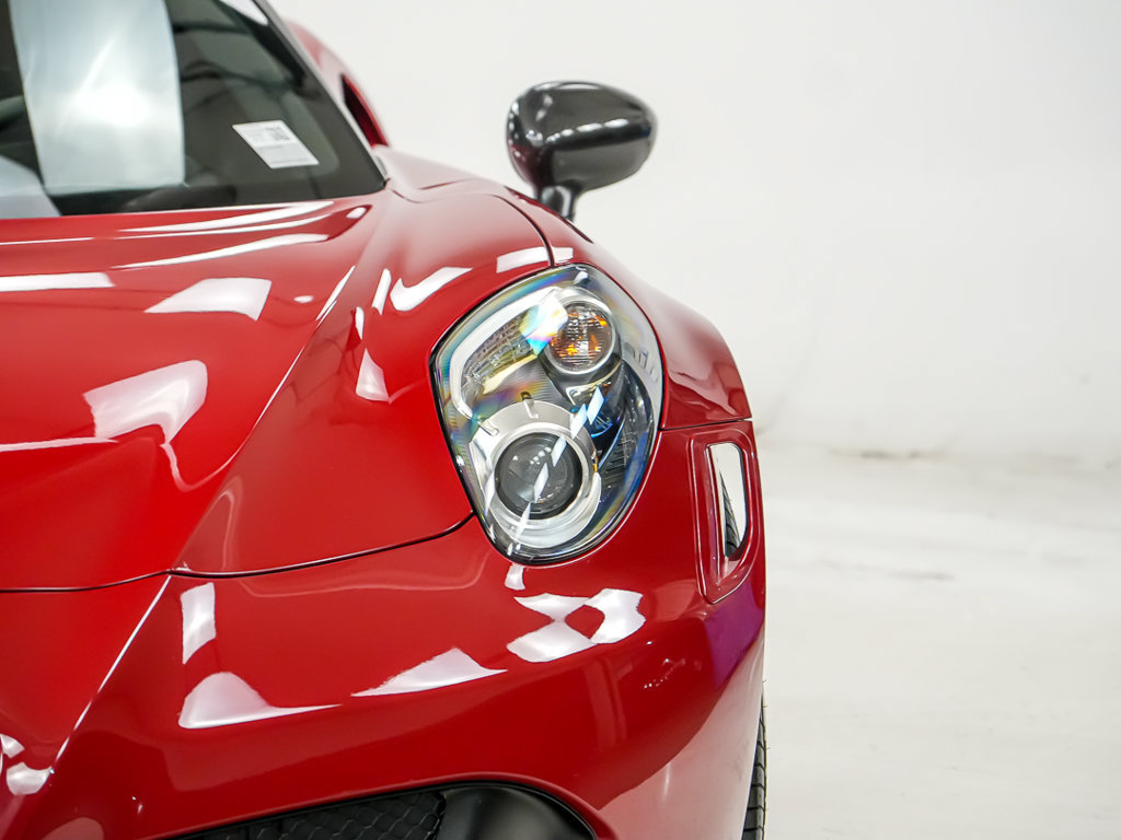 Used 2015 Alfa Romeo 4C Launch Edition w/ Convenience Group RWD image 6