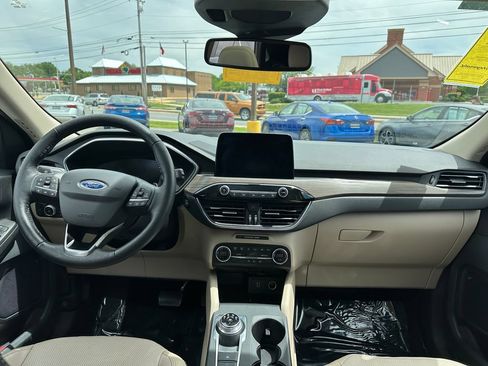Used 2020 Ford Escape Titanium AWD/4WD image 10