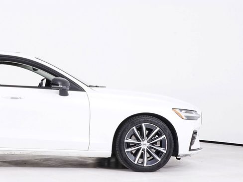 Used 2022 Volvo S60 B5 Momentum AWD/4WD image 15