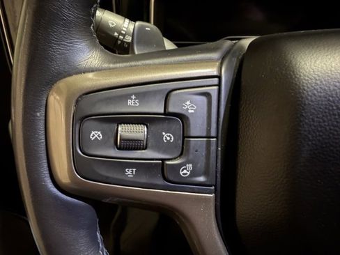 Used 2023 Chevrolet Silverado 1500 High Country w/ Technology Package image 34