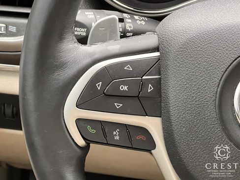 Used 2017 Jeep Grand Cherokee Limited w/ Luxury Group II image 15