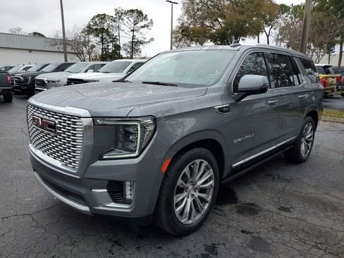 Used 2021 GMC Yukon Denali w/ Denali Ultimate Package image 2