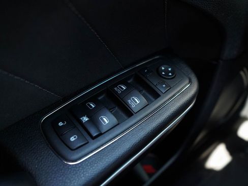 Used 2022 Dodge Charger R/T image 25