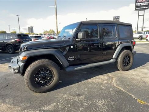 Used 2020 Jeep Wrangler Unlimited Sport S image 4