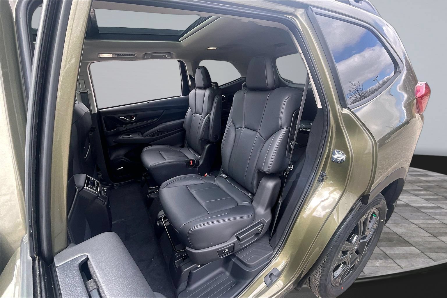 New 2026 Subaru Ascent Bronze Edition w/ Popular Package #2 AWD/4WD image 10